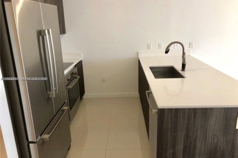 Copropriété à louer à Miami, Floride: 1 chambre, 90.95 m2 № 2076201 - photo 5