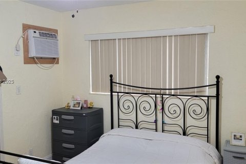Apartamento en alquiler en Miami, Florida, 1 dormitorio, 248.23 m2 № 1966188 - foto 5