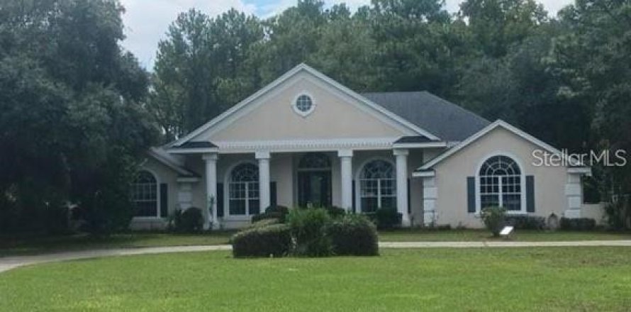 House in Eustis, Florida 3 bedrooms, 246.19 sq.m. № 1866063