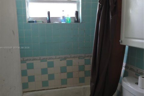 Propiedad comercial en venta en Miami, Florida, 237.92 m2 № 2037675 - foto 5