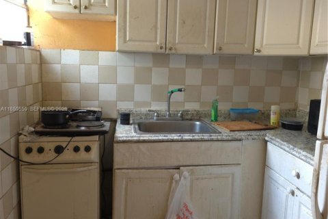 Propiedad comercial en venta en Miami, Florida, 237.92 m2 № 2037675 - foto 6