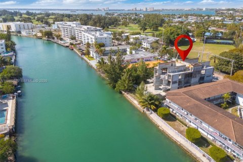 Купить земельный участок в Майами-Бич, Флорида № 2058243 - фото 18