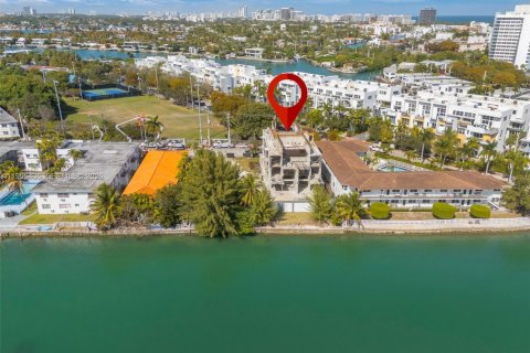 Купить земельный участок в Майами-Бич, Флорида № 2058243 - фото 17