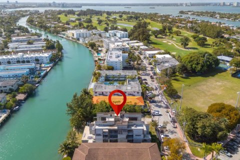 Купить земельный участок в Майами-Бич, Флорида № 2058243 - фото 11