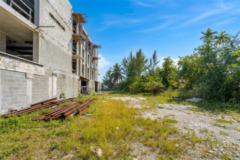 Купить земельный участок в Майами-Бич, Флорида № 2058243 - фото 4