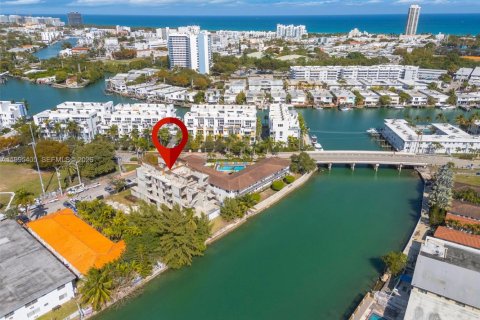 Купить земельный участок в Майами-Бич, Флорида № 2058243 - фото 16