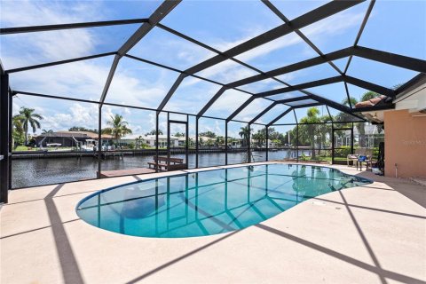 Villa ou maison à vendre à Saint Petersburg, Floride: 4 chambres, 201.97 m2 № 1337275 - photo 11