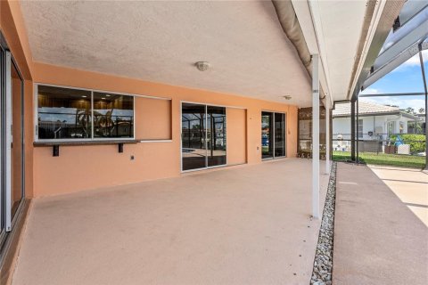 Villa ou maison à vendre à Saint Petersburg, Floride: 4 chambres, 201.97 m2 № 1337275 - photo 12