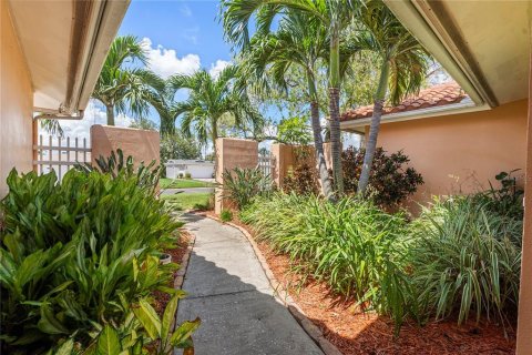 Villa ou maison à vendre à Saint Petersburg, Floride: 4 chambres, 201.97 m2 № 1337275 - photo 7