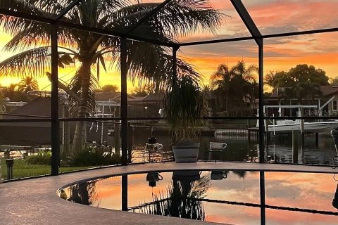 Villa ou maison à vendre à Saint Petersburg, Floride: 4 chambres, 201.97 m2 № 1337275 - photo 23