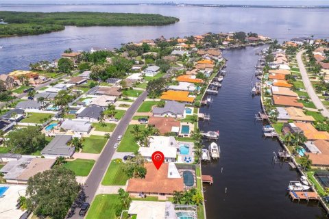 Villa ou maison à vendre à Saint Petersburg, Floride: 4 chambres, 201.97 m2 № 1337275 - photo 28