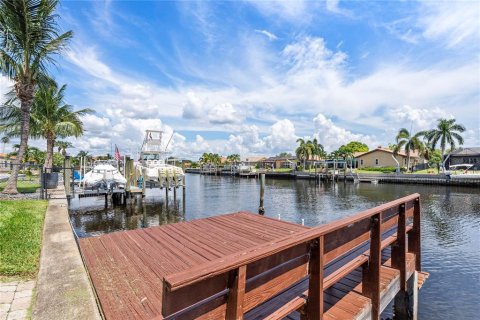 Villa ou maison à vendre à Saint Petersburg, Floride: 4 chambres, 201.97 m2 № 1337275 - photo 15