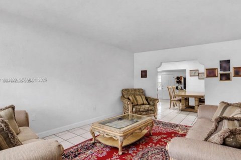 Купить виллу или дом в Майами, Флорида 4 спальни, 153.1м2, № 2056107 - фото 5