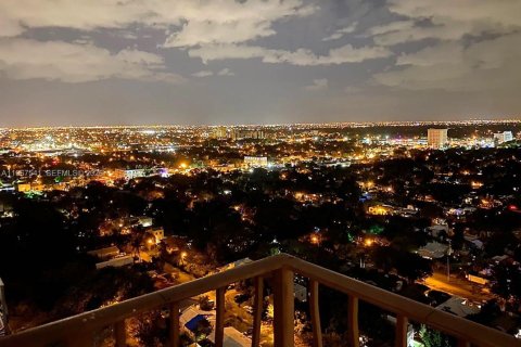 Condominio en venta en Miami, Florida, 2 dormitorios, 113.81 m2 № 2029845 - foto 24
