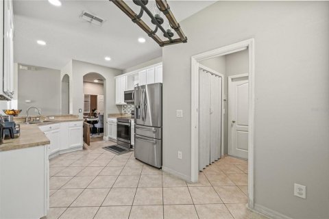 House in Brooksville, Florida 4 bedrooms, 162.95 sq.m. № 1840441 - photo 11