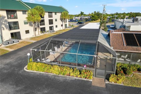 Copropriété à vendre à Port Charlotte, Floride: 2 chambres, 96.99 m2 № 2096530 - photo 24