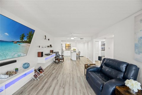 Copropriété à vendre à Port Charlotte, Floride: 2 chambres, 96.99 m2 № 2096530 - photo 5