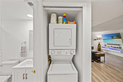 Copropriété à vendre à Port Charlotte, Floride: 2 chambres, 96.99 m2 № 2096530 - photo 7