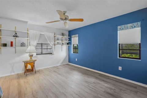 Купить виллу или дом в Венеция, Флорида 8 комнат, 164.25м2, № 1840074 - фото 18
