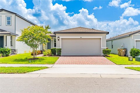 House in Clermont, Florida 4 bedrooms, 156.73 sq.m. № 1848656 - photo 1