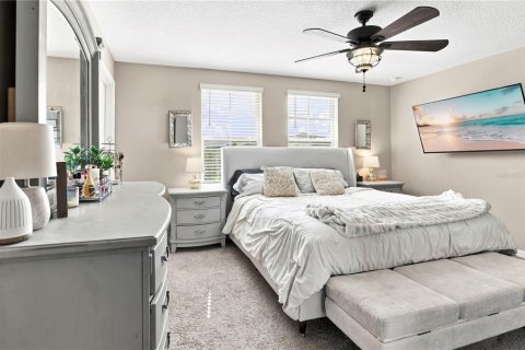 Townhouse in Winter Garden, Florida 3 bedrooms, 168.52 sq.m. № 2347464 - photo 13