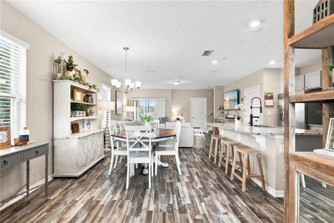 Townhouse in Winter Garden, Florida 3 bedrooms, 168.52 sq.m. № 2347464 - photo 9