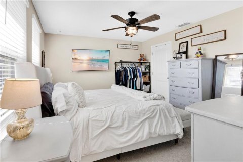 Townhouse in Winter Garden, Florida 3 bedrooms, 168.52 sq.m. № 2347464 - photo 14