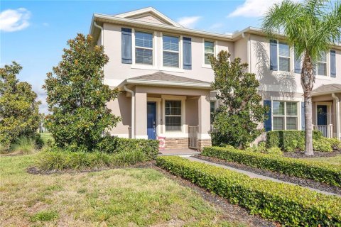 Townhouse in Winter Garden, Florida 3 bedrooms, 168.52 sq.m. № 2347464 - photo 2