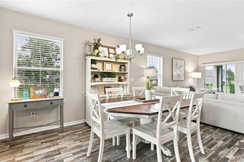 Townhouse in Winter Garden, Florida 3 bedrooms, 168.52 sq.m. № 2347464 - photo 6