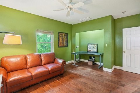 House in Saint Petersburg, Florida 3 bedrooms, 235.97 sq.m. № 1888453 - photo 30