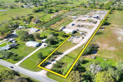 Land in Lakeland, Florida № 1251480 - photo 1
