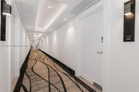 Condominio en alquiler en Hallandale Beach, Florida, 2 dormitorios, 88.26 m2 № 1992233 - foto 23