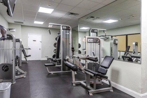 Condominio en alquiler en Hallandale Beach, Florida, 2 dormitorios, 88.26 m2 № 1992233 - foto 28