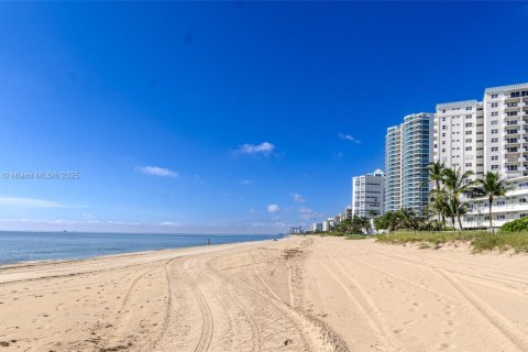 Copropriété à louer à Pompano Beach, Floride: 2 chambres, 120.77 m2 № 2169552 - photo 16