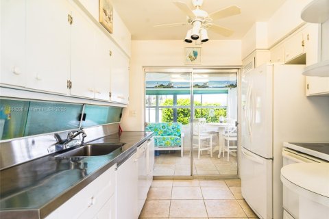 Copropriété à louer à Pompano Beach, Floride: 2 chambres, 120.77 m2 № 2169552 - photo 8