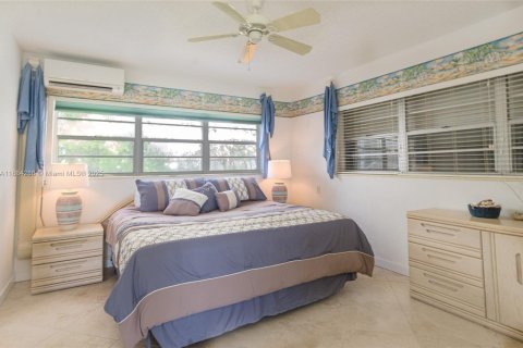 Copropriété à louer à Pompano Beach, Floride: 2 chambres, 120.77 m2 № 2169552 - photo 10