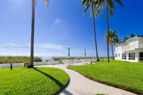 Copropriété à louer à Pompano Beach, Floride: 2 chambres, 120.77 m2 № 2169552 - photo 15