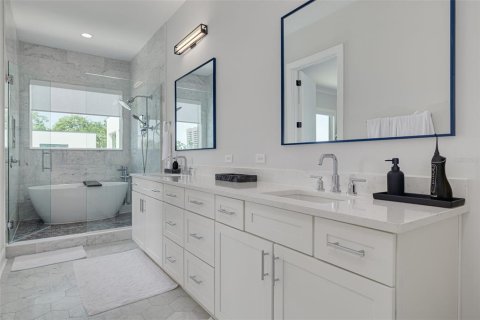 Townhouse in Tampa, Florida 3 bedrooms, 235.41 sq.m. № 1673186 - photo 25