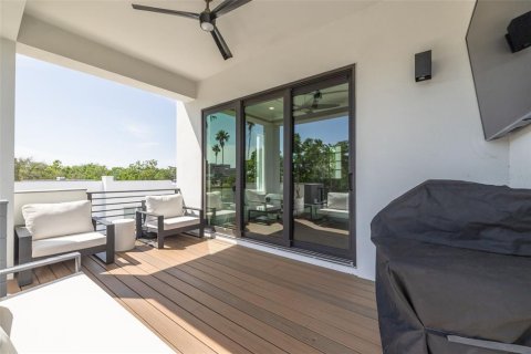 Townhouse in Tampa, Florida 3 bedrooms, 235.41 sq.m. № 1673186 - photo 20