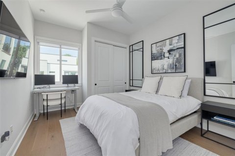 Townhouse in Tampa, Florida 3 bedrooms, 235.41 sq.m. № 1673186 - photo 29
