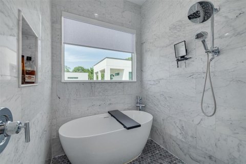 Townhouse in Tampa, Florida 3 bedrooms, 235.41 sq.m. № 1673186 - photo 26