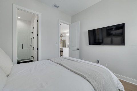 Townhouse in Tampa, Florida 3 bedrooms, 235.41 sq.m. № 1673186 - photo 30