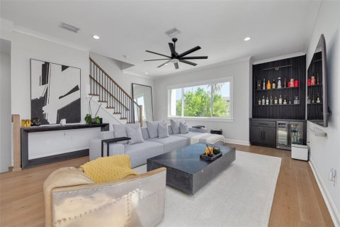 Townhouse in Tampa, Florida 3 bedrooms, 235.41 sq.m. № 1673186 - photo 8