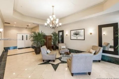 Снять в аренду кондоминиум в Майами, Флорида 2 спальни, 86.4м2, № 1987895 - фото 14