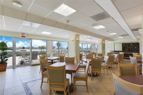 Condominio en venta en Fort Lauderdale, Florida, 1 dormitorio, 83.61 m2 № 1854944 - foto 22