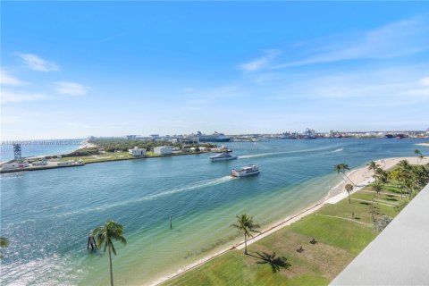 Condominio en venta en Fort Lauderdale, Florida, 1 dormitorio, 83.61 m2 № 1854944 - foto 5