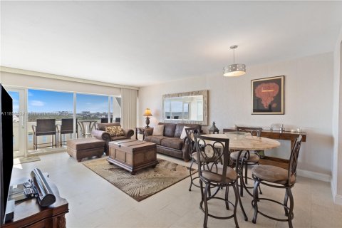 Condominio en venta en Fort Lauderdale, Florida, 1 dormitorio, 83.61 m2 № 1854944 - foto 6
