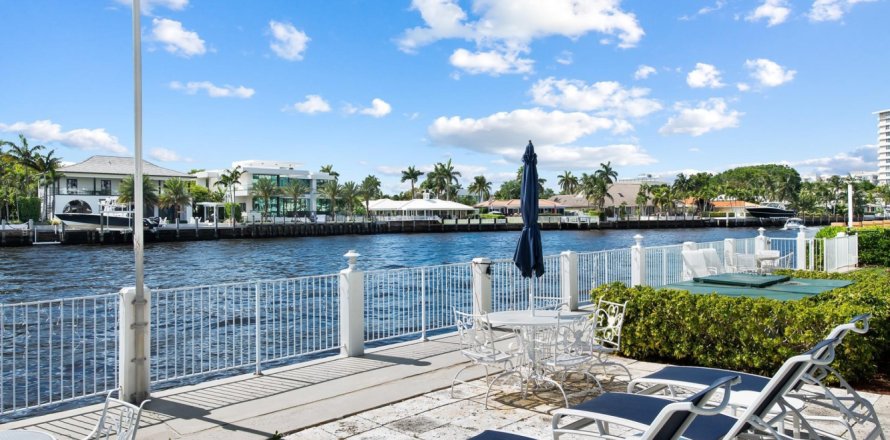 Condominio en Fort Lauderdale, Florida, 2 dormitorios № 1117982