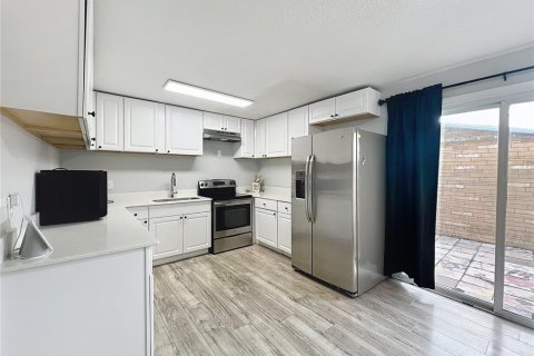House in Winter Haven, Florida 3 bedrooms, 115.01 sq.m. № 1901929 - photo 9