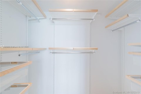 Condominio en venta en Miami Beach, Florida, 2 dormitorios, 119.57 m2 № 1949769 - foto 16